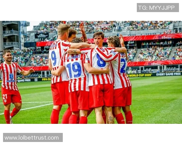 西甲激战巴萨险胜马竞四比三转会传闻再度升温引发热议