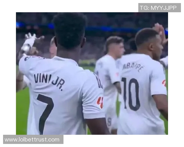 足总杯精彩对决皇马大胜曼城红牌争议引发全场热议